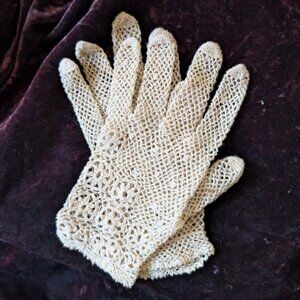 Antique Lace Crocheted Tatted Gloves, Mermaid Scallop Pattern with Flowers